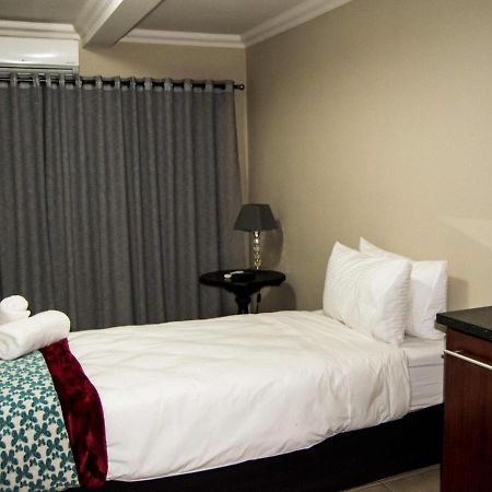 Aps Guesthouse ويندهوك المظهر الخارجي الصورة
