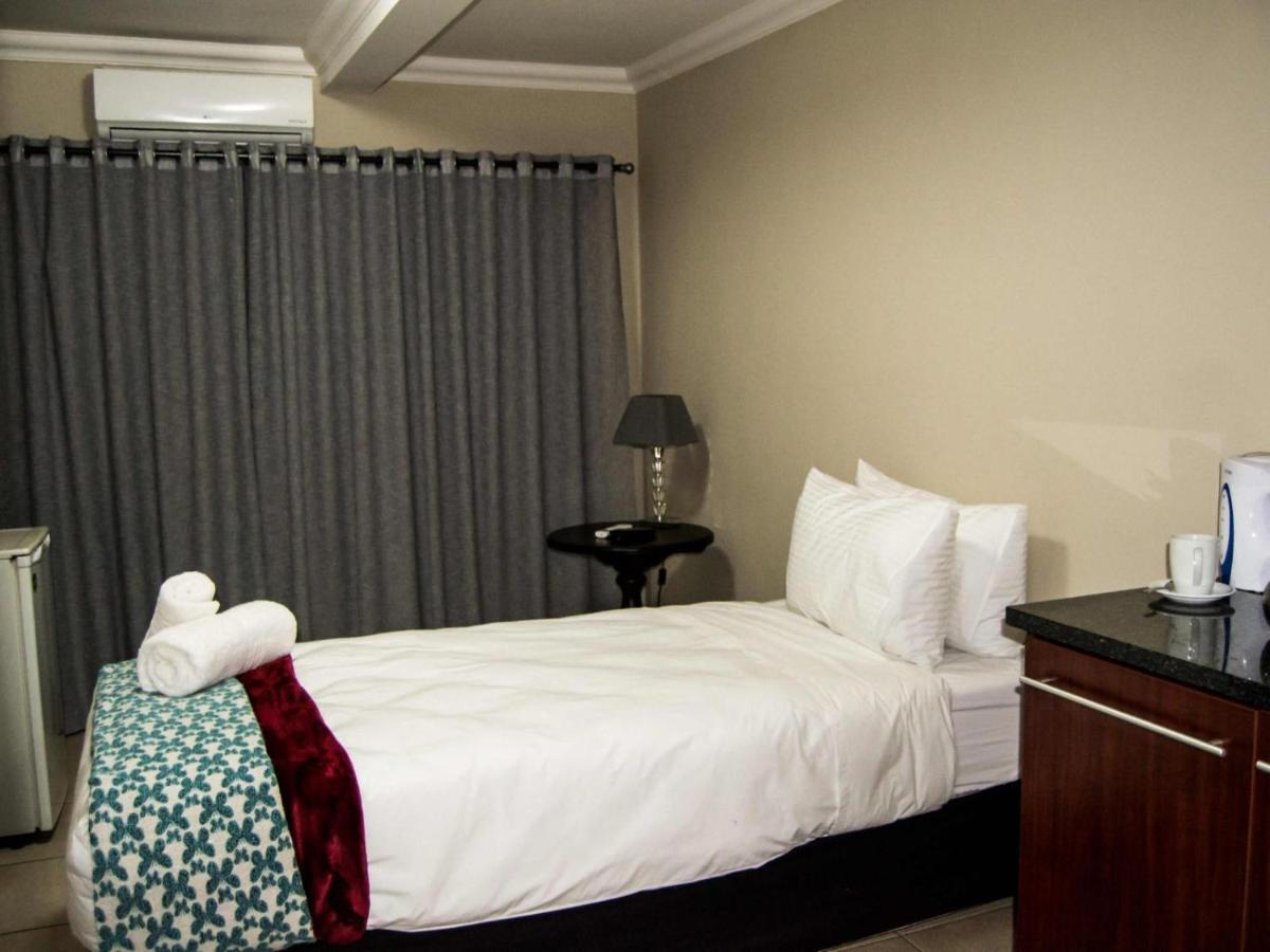 Aps Guesthouse ويندهوك المظهر الخارجي الصورة