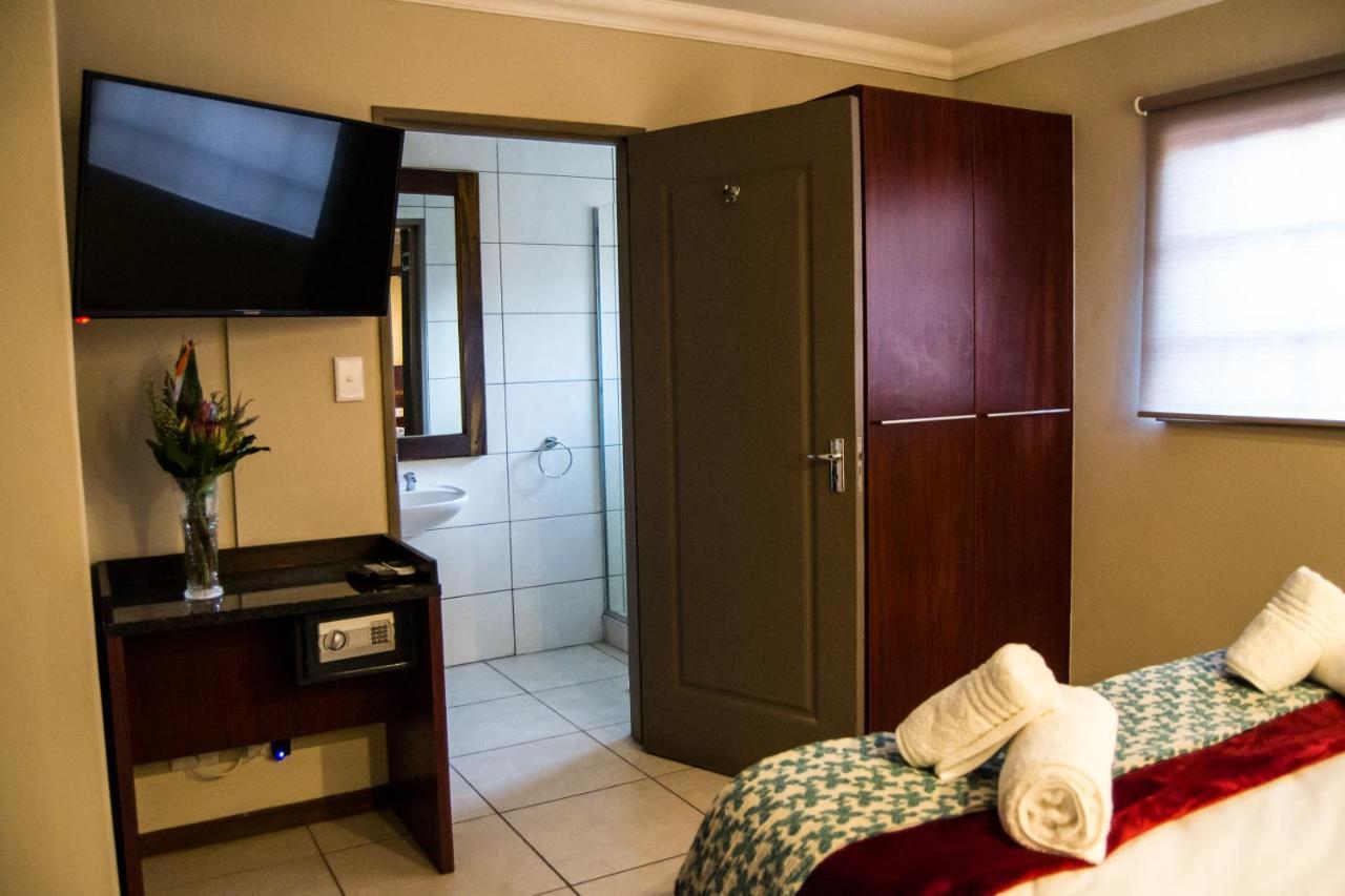 Aps Guesthouse ويندهوك المظهر الخارجي الصورة